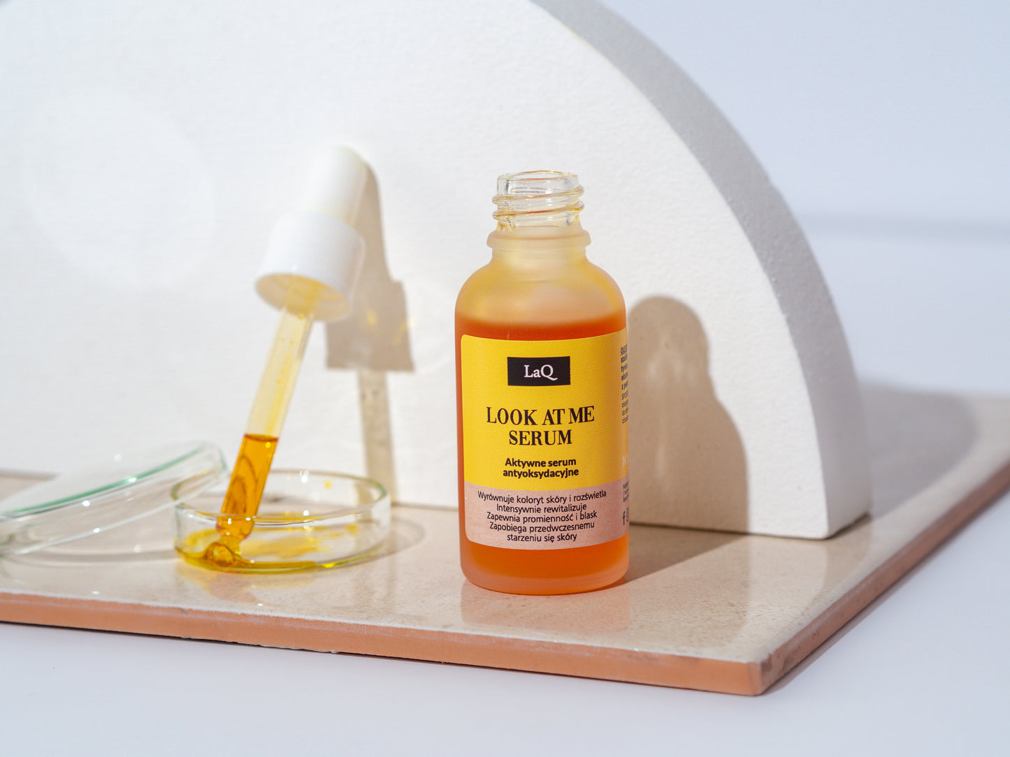 LaQ – LOOK AT ME Serum – Sun Kiss Effect 30 ml