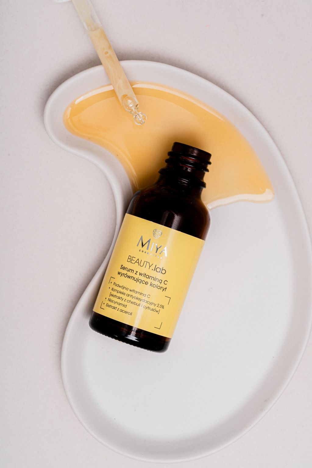 Miya Cosmetics – BEAUTY.lab – Rozświetlające Serum z Witaminą C, Wyrównujące Koloryt 30ml